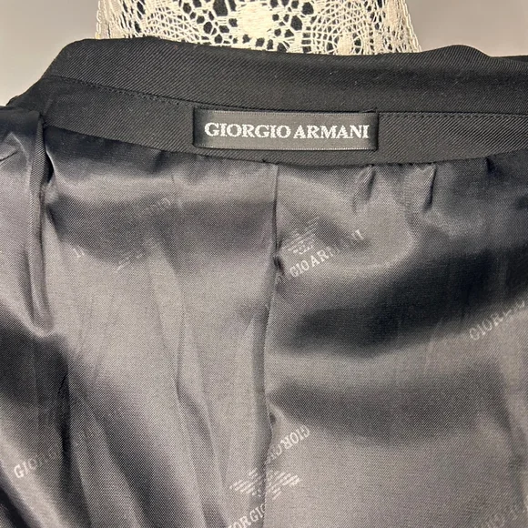Giorgio Armani Men’s black wool suit jacket size 52 - Picture 11 of 12